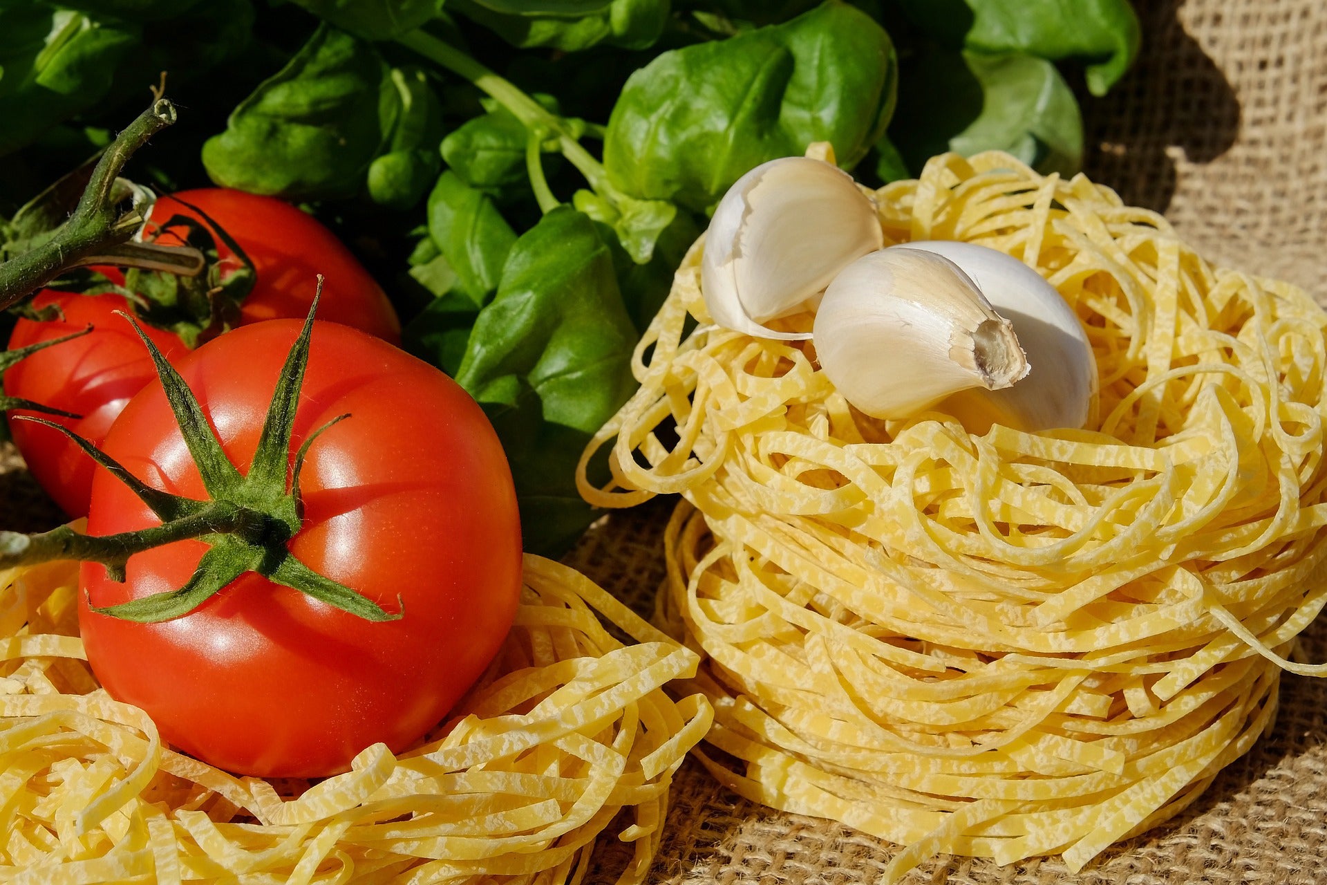 One-Pot Pasta mit Tomaten und Basilikum - Wohnmobil-Rezept